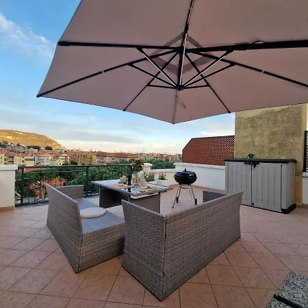 Apartment 650 Metri Dal Mare - Wifi - Terrazzo - Piscina - A/c *
