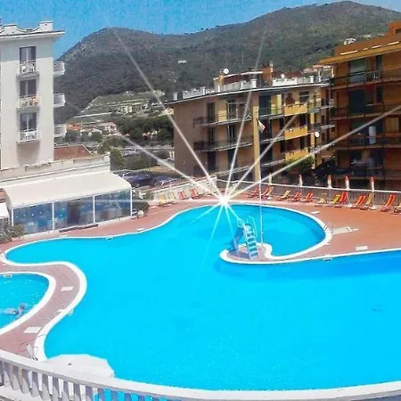 Appartement 650 Metri Dal Mare - Wifi - Terrazzo - Piscina - A/c *