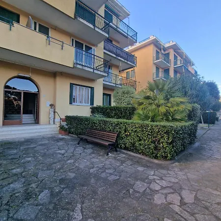 Apartment 650 Metri Dal Mare - Wifi - Terrazzo - Piscina - A/c *
